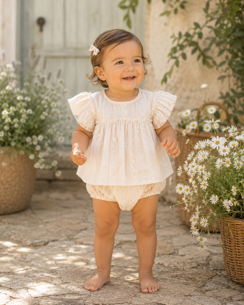Chargez l'image dans la visionneuse de la galerie, Ensemble bébé fille blouse brodée et bloomer en coton
