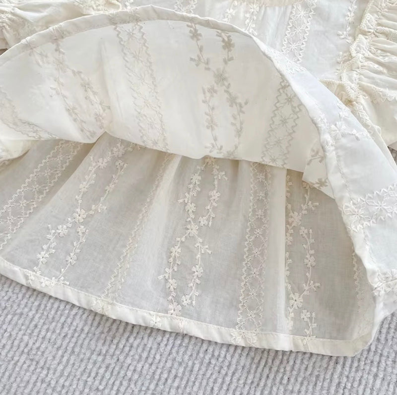 Chargez l'image dans la visionneuse de la galerie, Ensemble bébé fille blouse brodée et bloomer en coton
