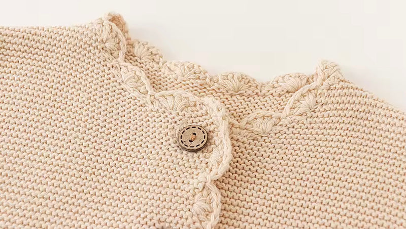 Chargez l&#39;image dans la visionneuse de la galerie, Cardigan bébé coton beige doux – Kali
