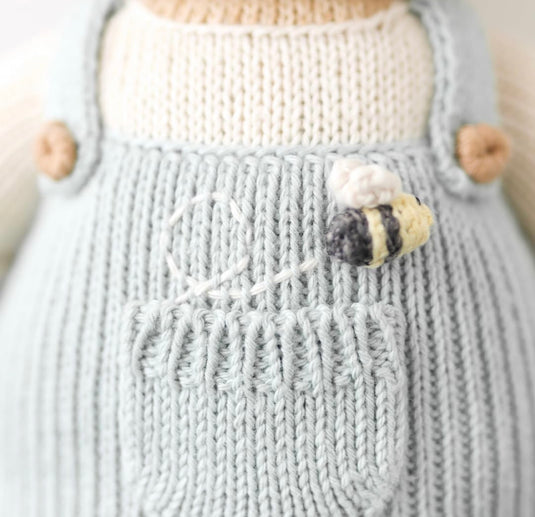 Peluche faite mains - Charlie l'ourson au miel - Cuddle + Kind - Dernière pièce disponible 🤍