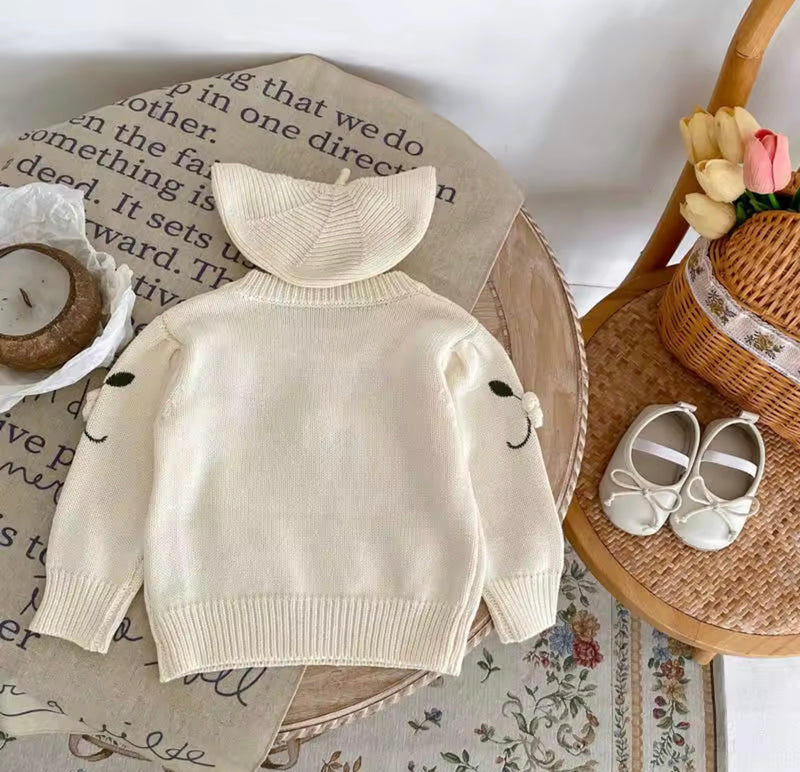 Chargez l&#39;image dans la visionneuse de la galerie, Pull bébé fille en coton avec fleurs brodées à la main – Modèle Kali
