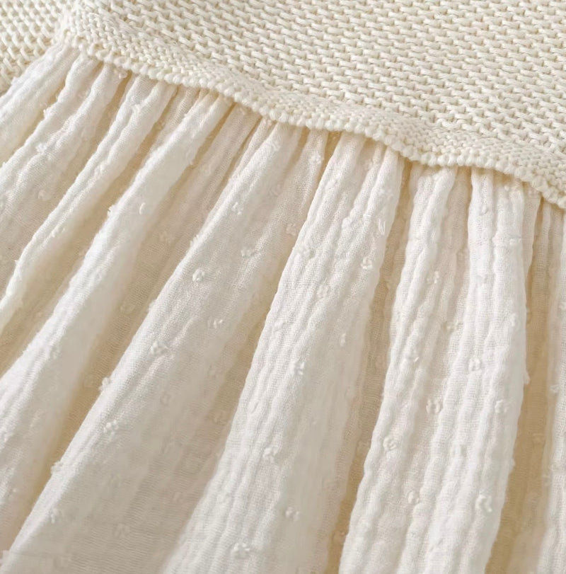Load image into Gallery viewer, Baby girl ivory cotton and knit romper – Autumn-Winter
