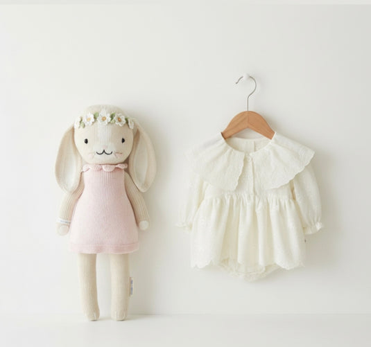 Barboteuse bébé à manches longues en coton – Col en dentelle brodé Kali