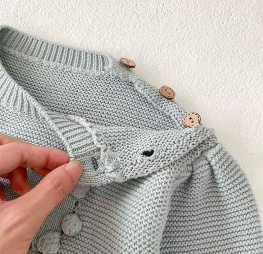 Pull bébé fille avec cœur brodé – Modèle Kali en coton doux