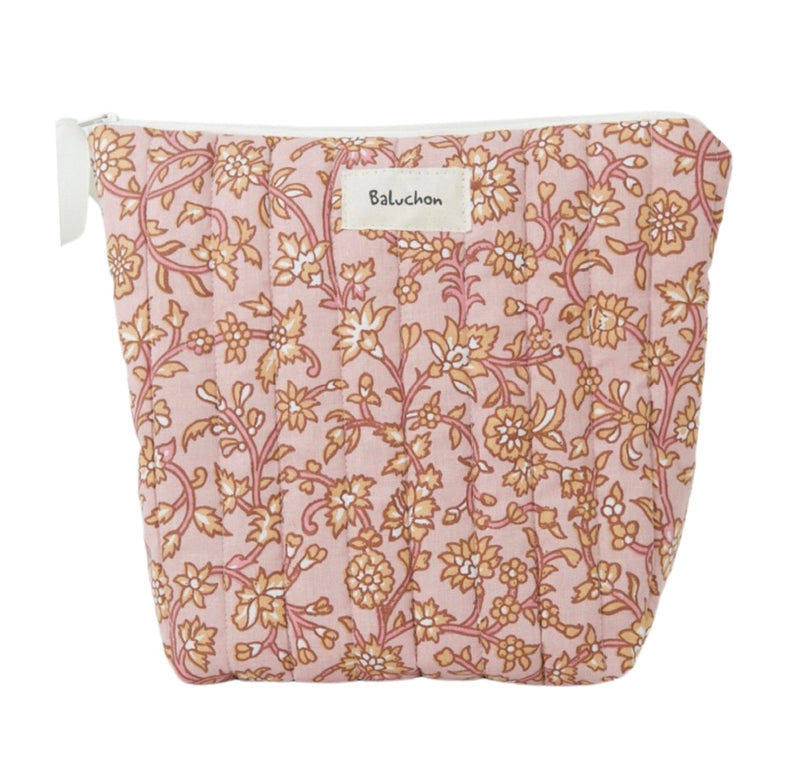 Chargez l'image dans la visionneuse de la galerie, Sac à cosmétiques fait mains format moyen matelassé rose
