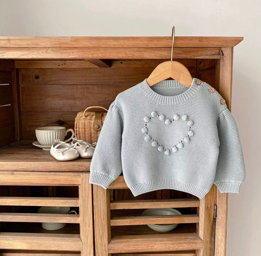 Pull bébé fille avec cœur brodé – Modèle Kali en coton doux