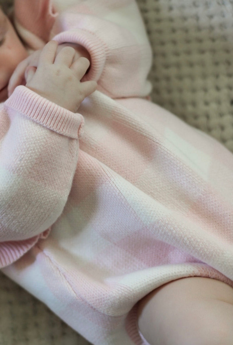 Chargez l'image dans la visionneuse de la galerie, Barboteuse bébé fille en coton doux à manches longues
