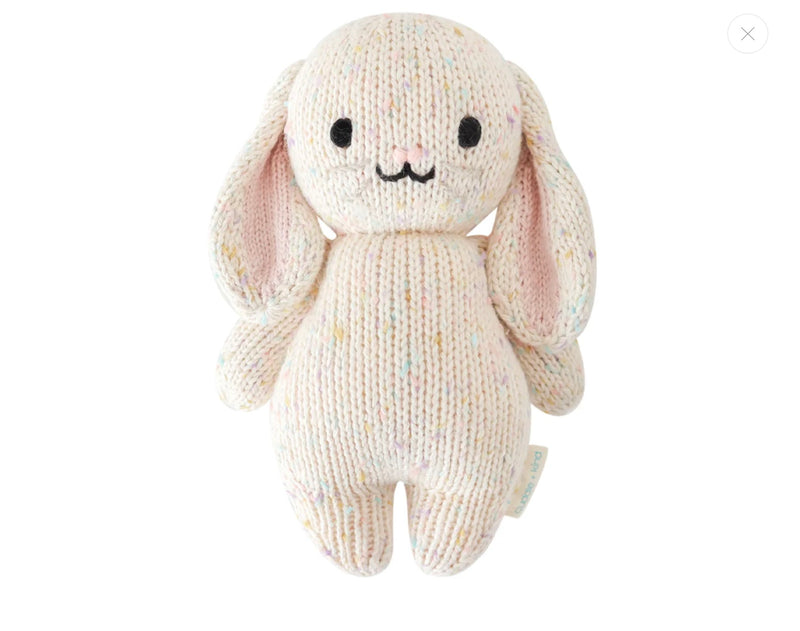 Chargez l&#39;image dans la visionneuse de la galerie, Peluche - Bébé lapin conffetis - Cuddle + Kind
