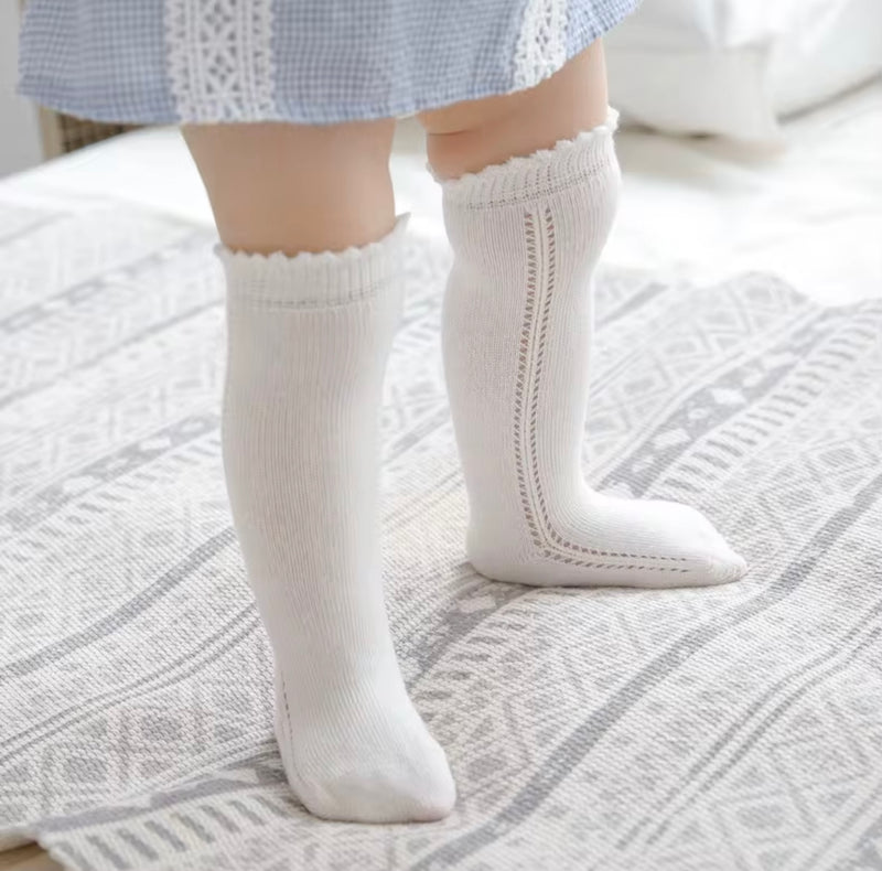 Load image into Gallery viewer, Chaussettes hautes bébé fille coton doux – automne – Kali - Boutique Kaki Lilas
