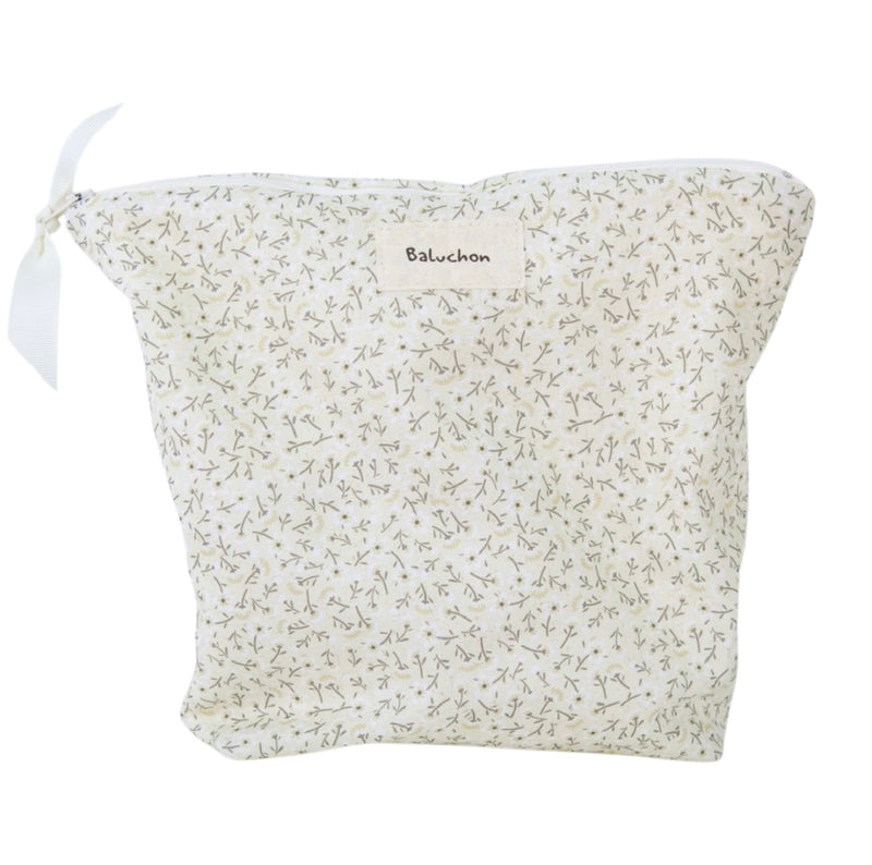 Load image into Gallery viewer, Medium cosmetic bag in pale green 
