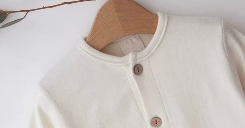 Load image into Gallery viewer, Organic cotton combination with matching bonnet for baby boy – Ivory
