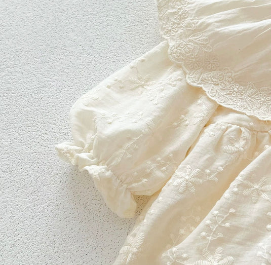 Barboteuse bébé à manches longues en coton – Col en dentelle brodé Kali
