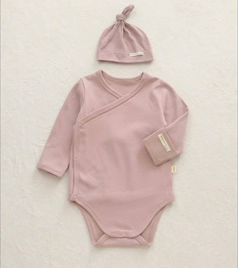 Load image into Gallery viewer, Organic cotton baby grow with hat
