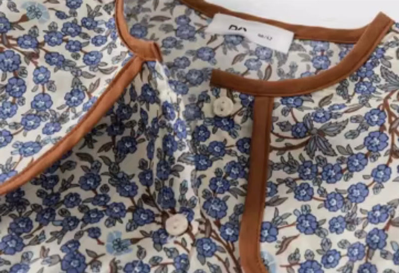 Load image into Gallery viewer, Dark blue girl&#39;s dress with brown collar - Kali model in soft cotton
