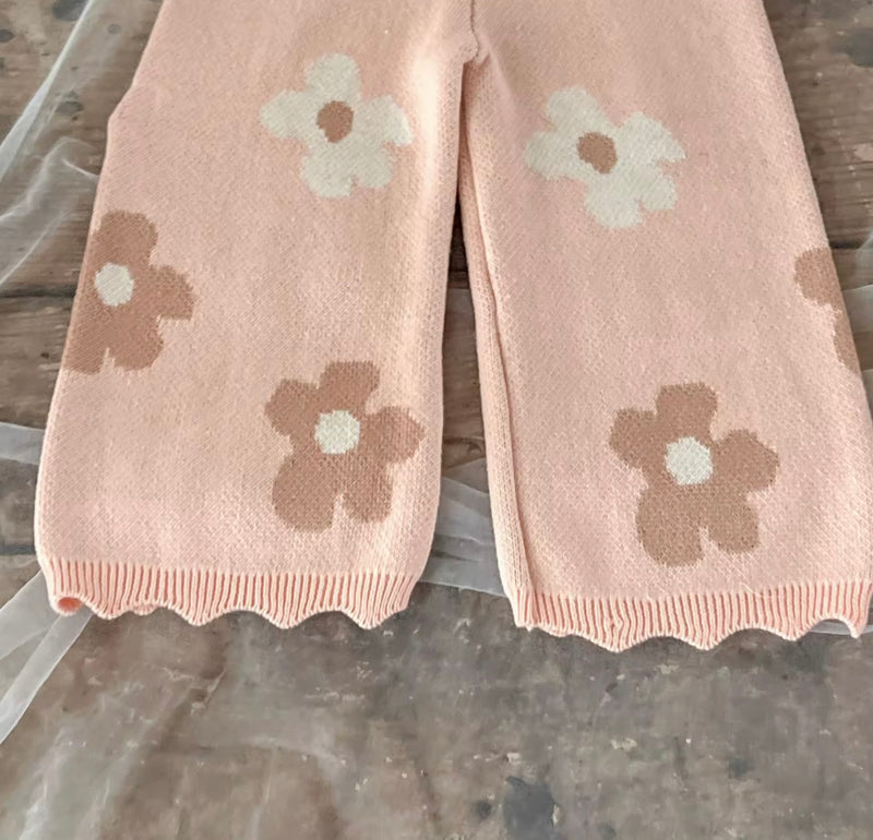 Load image into Gallery viewer, Ensemble Fille Pull et Pantalon à Fleurs – Modèle Kali | Doux &amp; Confortable - Boutique Kaki Lilas
