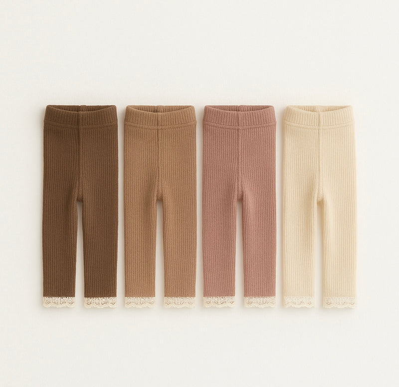 Load image into Gallery viewer, Leggings bébé et enfant en coton doux avec délicate finition dentelle – Kaki Lilas - Boutique Kaki Lilas
