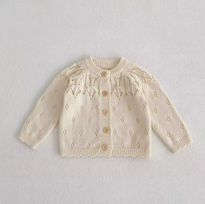 Chargez l&#39;image dans la visionneuse de la galerie, Cardigan bébé en tricot doux et respirant – Kali
