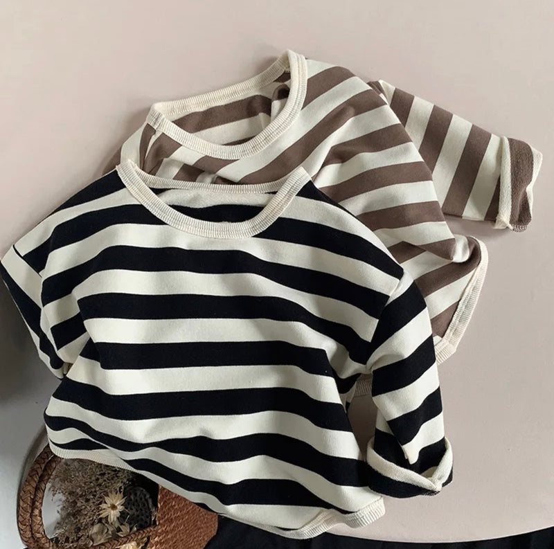 Chargez l'image dans la visionneuse de la galerie, Chandail garçon coton rayé confortable– Kaki Lilas - Boutique Kaki Lilas
