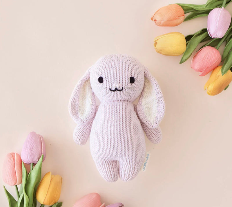Chargez l&#39;image dans la visionneuse de la galerie, Peluche - Bébé lapin lilas - Cuddle + Kind
