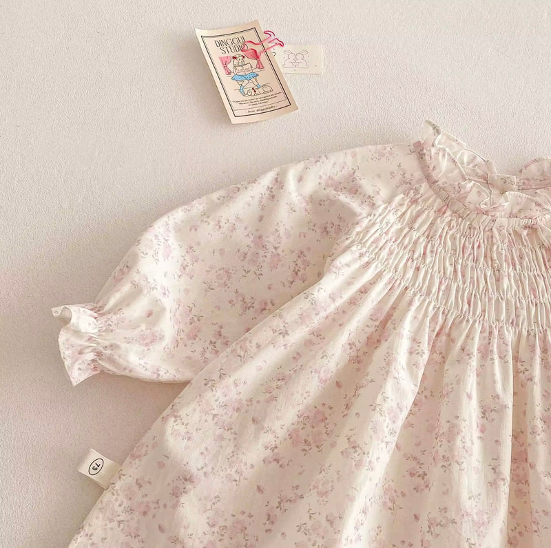 Chargez l&#39;image dans la visionneuse de la galerie, Robe bébé fille haut de gamme fleurie rose à manches longues – Modèle Kali en coton doux
