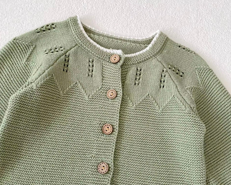 Load image into Gallery viewer, Cardigan en tricot vert sauge automne-hiver pour filles - Pré-commande
