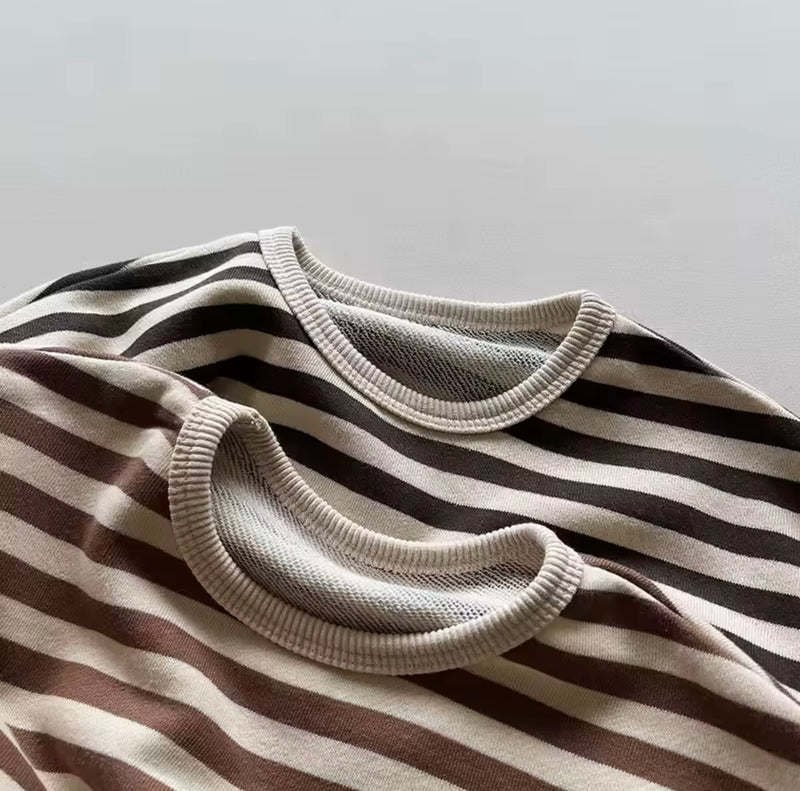 Chargez l&#39;image dans la visionneuse de la galerie, Chandail garçon coton épais rayé confortable– Kaki Lilas

