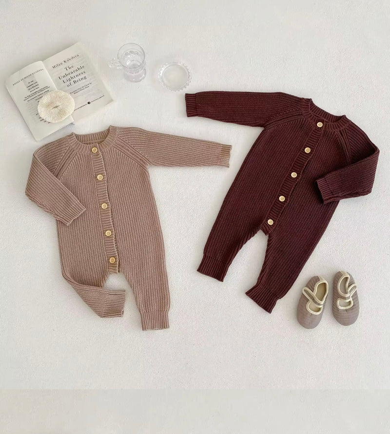 Chargez l&#39;image dans la visionneuse de la galerie, Combinaison bébé beige et marron en coton doux – taille 6-12 mois – Kali

