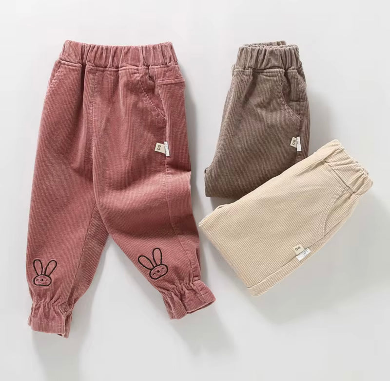 Chargez l&#39;image dans la visionneuse de la galerie, Pantalon pour filles en velours côtelé motif lapin – Kali - Boutique Kaki Lilas
