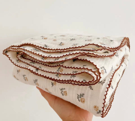 Couverture bébé florale vintage 100% coton – Kaki Lilas