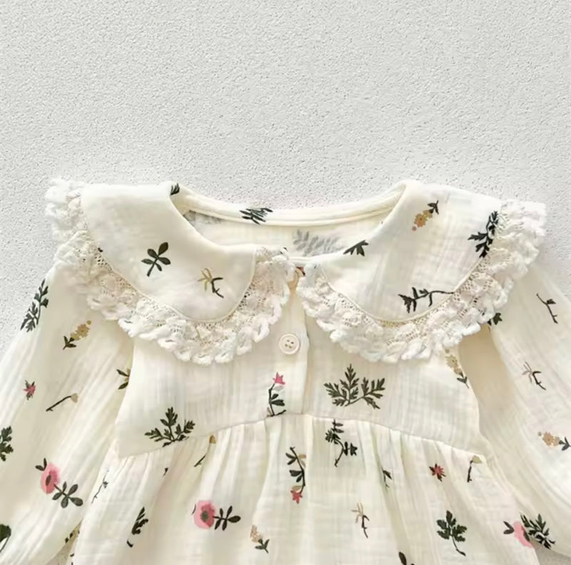 Chargez l&#39;image dans la visionneuse de la galerie, Barboteuse bébé fleurie rosée + bandeau – Kali – Coton doux
