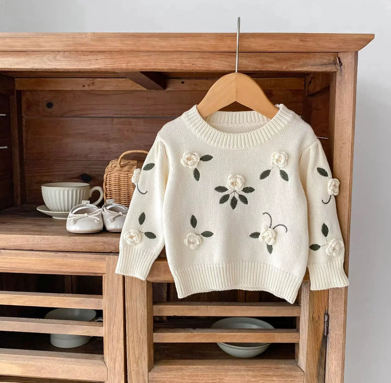 Load image into Gallery viewer, Pull bébé fille en coton avec fleurs brodées à la main – Modèle Kali - Boutique Kaki Lilas
