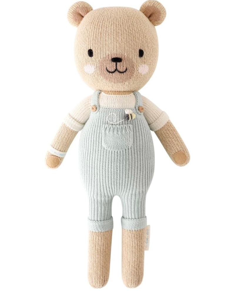 Chargez l'image dans la visionneuse de la galerie, Peluche faite mains - Charlie l'ourson au miel - Cuddle + Kind - Dernière pièce disponible 🤍
