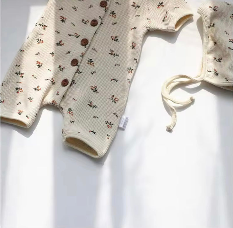 Chargez l&#39;image dans la visionneuse de la galerie, Barboteuse bébé garçon coton doux – motifs élégants – Kali
