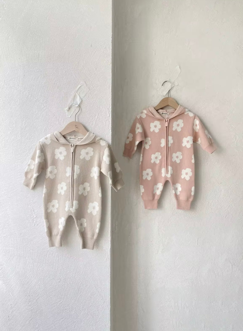 Load image into Gallery viewer, Baby hooded jumpsuit with floral prints in autumn and winter – Kali
