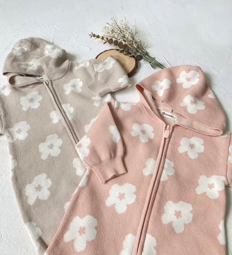 Load image into Gallery viewer, Baby hooded jumpsuit with floral prints in autumn and winter – Kali
