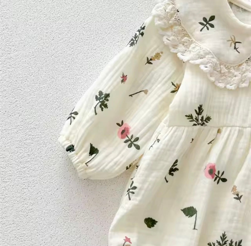 Chargez l&#39;image dans la visionneuse de la galerie, Barboteuse bébé fleurie rosée + bandeau – Kali – Coton doux

