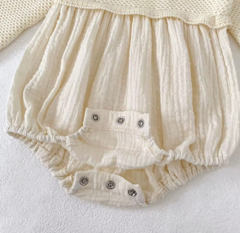 Load image into Gallery viewer, Baby girl ivory cotton and knit romper – Autumn-Winter
