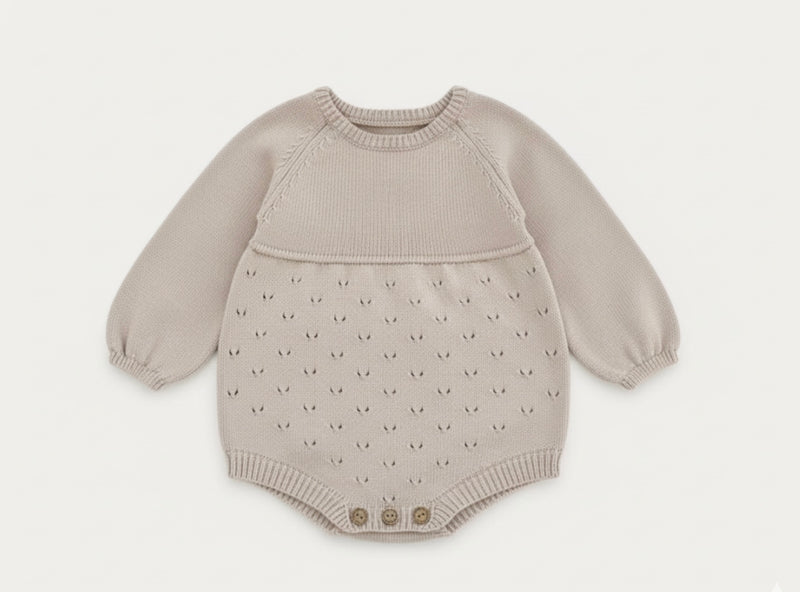 Chargez l'image dans la visionneuse de la galerie, Combinaison bébé en tricot de coton douce et élégante – Kali
