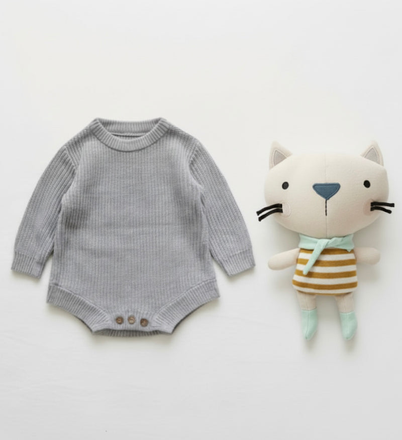 Chargez l'image dans la visionneuse de la galerie, Barboteuse automne-hiver bébé garçon en tricot bio – Kaki lilas
