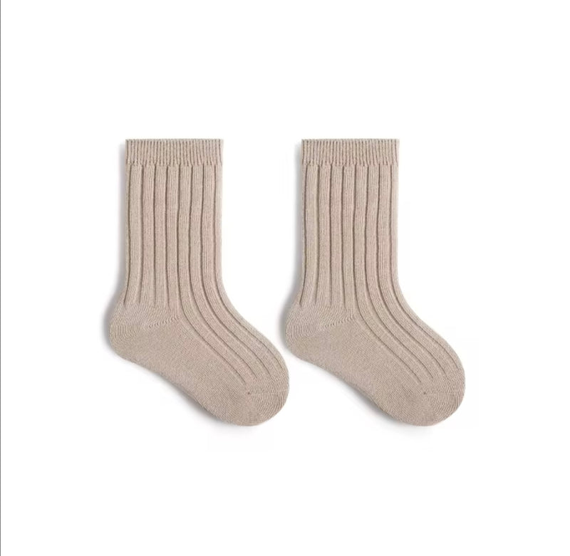 Chargez l&#39;image dans la visionneuse de la galerie, Chaussettes courtes enfant en coton doux – Kaki Lilas
