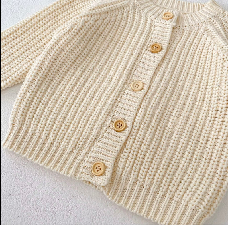 Chargez l'image dans la visionneuse de la galerie, Cardigan bébé fille en tricot doux hiver ivoire - Kali

