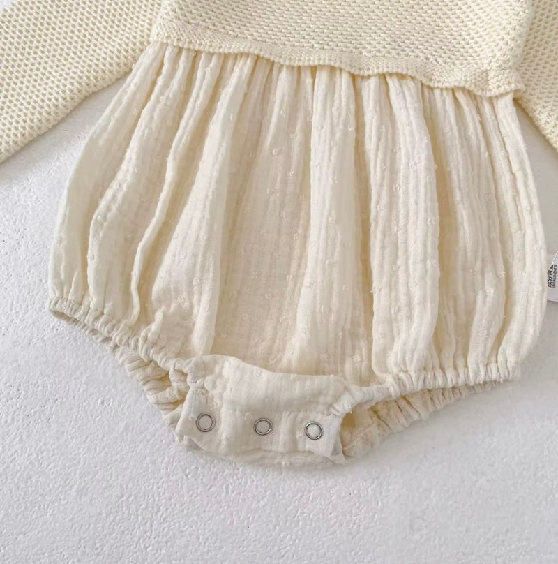 Load image into Gallery viewer, Baby girl ivory cotton and knit romper – Autumn-Winter
