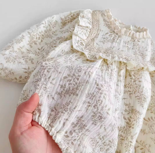 Barboteuse bébé fleurie jaune en coton doux – Kali bohème chic