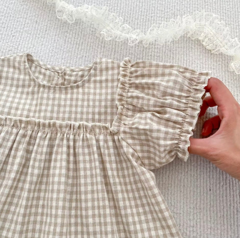 Chargez l'image dans la visionneuse de la galerie, Barboteuse bébé fille à carreaux avec broderie florale – Camille
