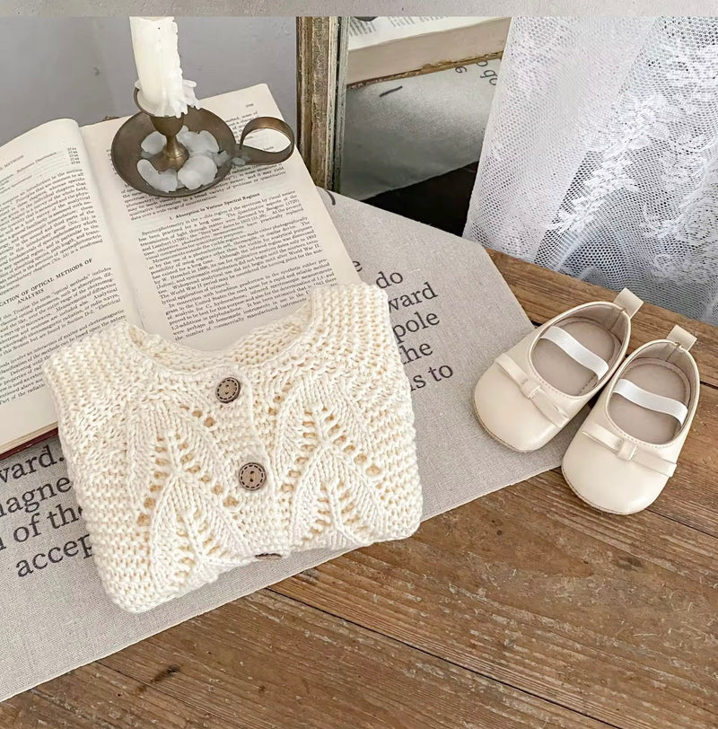Load image into Gallery viewer, Cardigan bébé 100% coton – Ivoire Blush - Boutique Kaki Lilas
