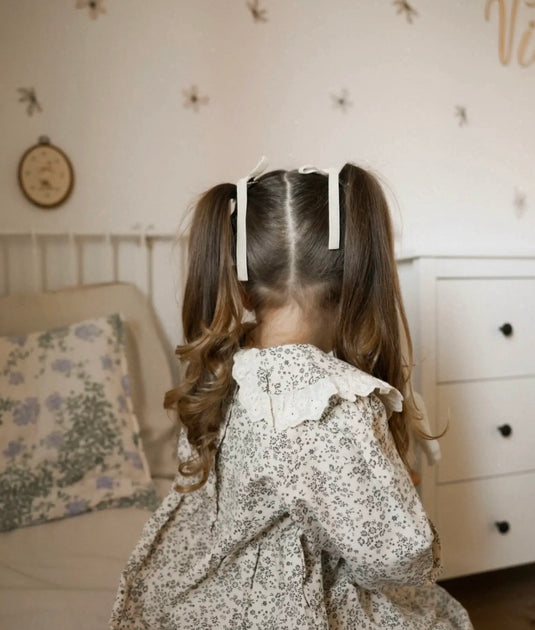 Robe fille à manches longues imprimé fleuri doux – Modèle Kali