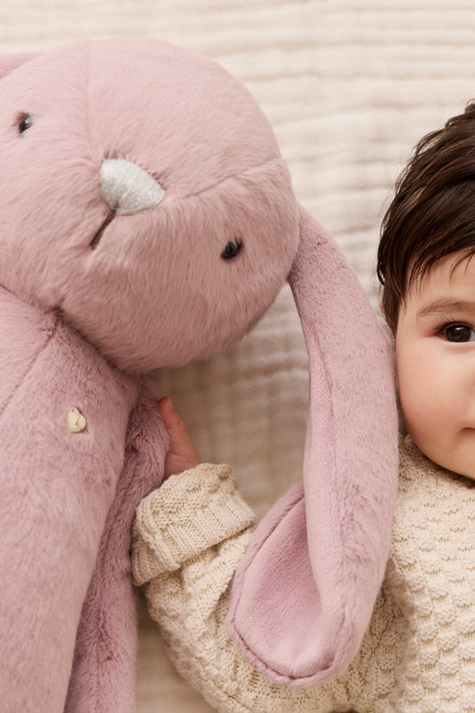 PELUCHE PÉNÉLOPE LE LAPIN 45CM - PERIWINKLE - SNUGGLE BUNNIES