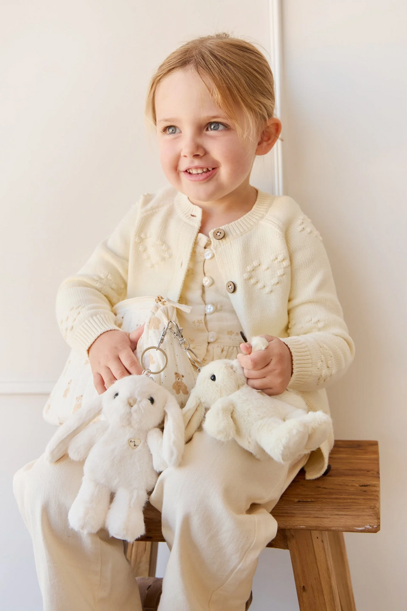 Load image into Gallery viewer, BRELOQUE POUR SAC - PÉNÉLOPE LE LAPIN - MARSHMALLOW - SNUGGLE BUNNIES
