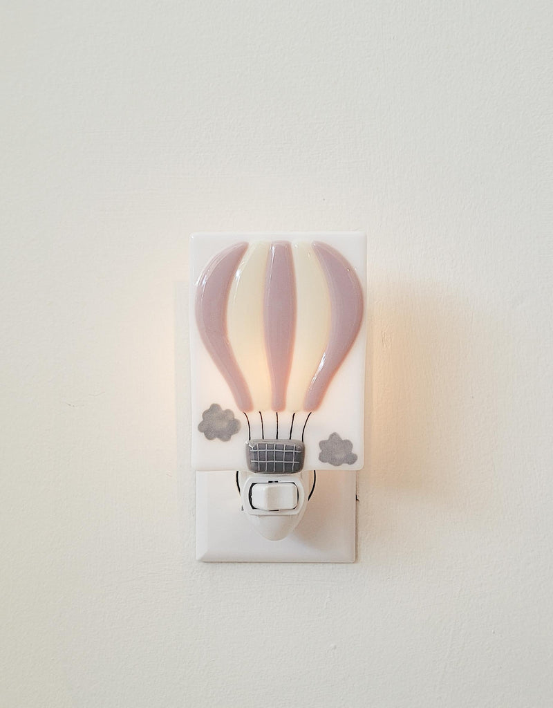 Load image into Gallery viewer, VEILLEUSE - BALADE EN MONTGOLFIÈRE - ROSE ANTIQUE - VEILLE SUR TOI
